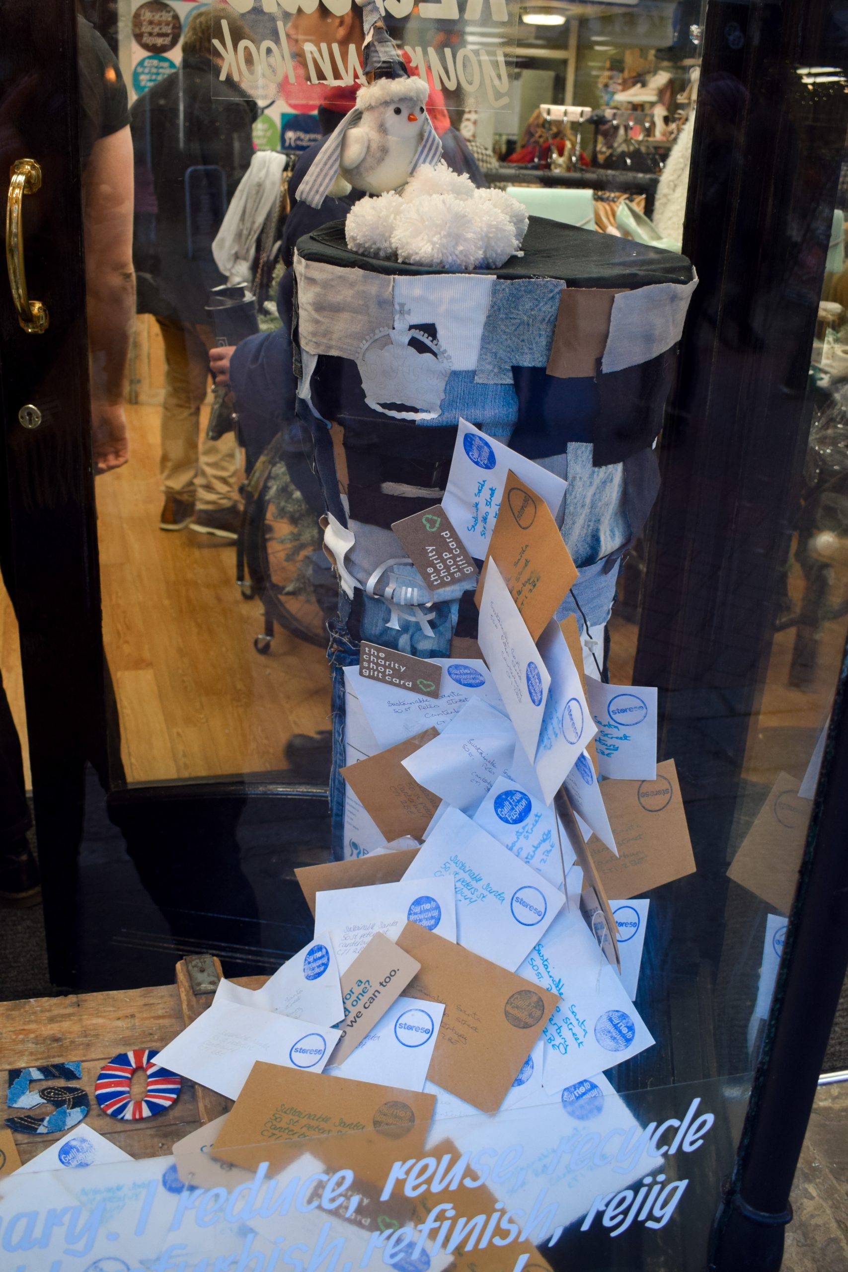 Charity Shop Christmas Window Competition- The Results - SI Harrogate and  District